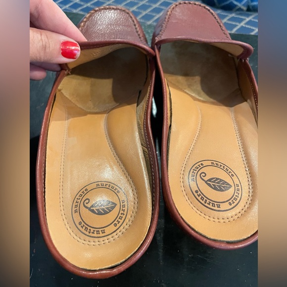 Excellent pre owned condition Nurture slip on leather mules - Picture 4 of 4